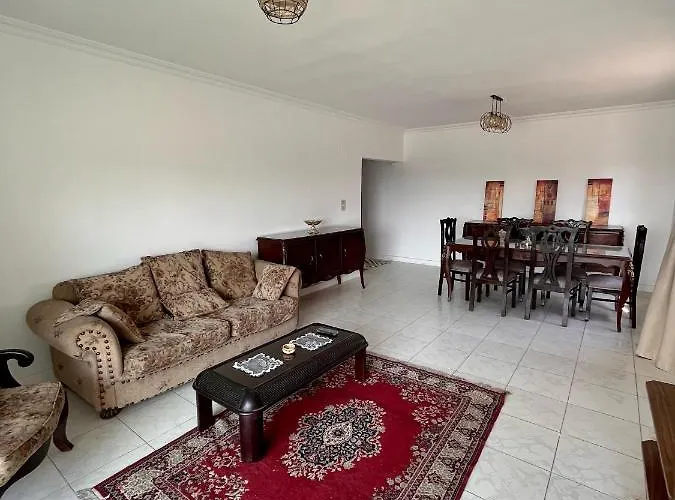 Cozy Holiday Apartment In Maadi